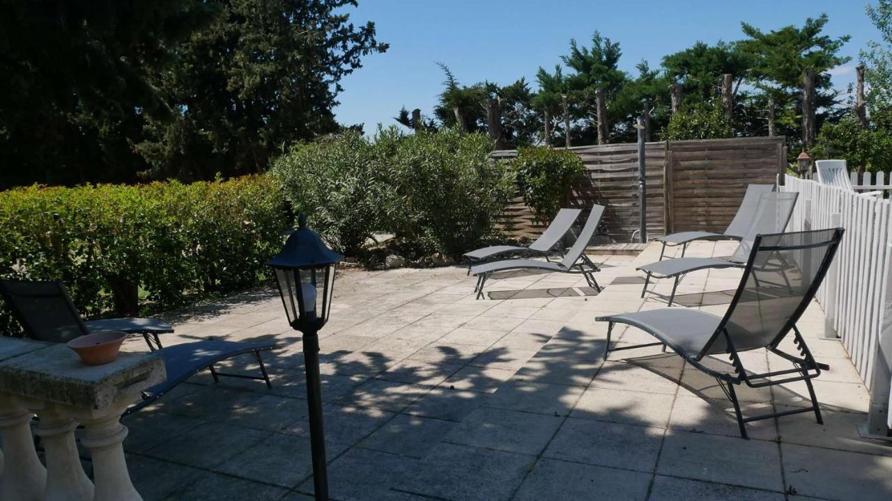 Mas Maurane-Chambre D'Hote Avec Spa Prive Aux Portes D'Arles Tarascon Exterior foto